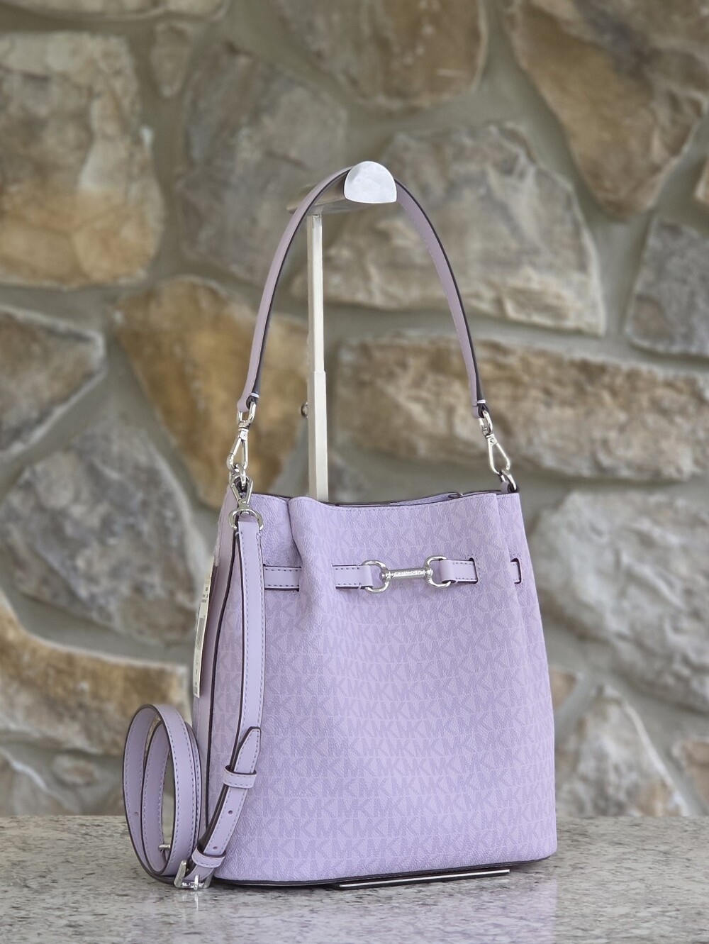 Michael Kors Carson Logo Medium Purple Bucket Shoulder Bag